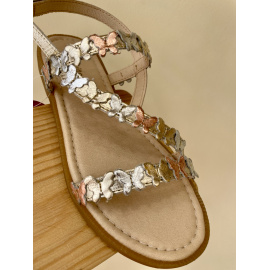 Sandalia de napa blanca con detalle mariposas oro