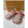 Sandalia rosa con velcro de Blanditos