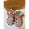 Sandalia rosa con velcro de Blanditos