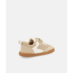 Deportiva de Blanditos Veganos arena ante