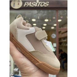 Deportiva de Blanditos Veganos arena ante