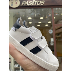 Deportivo Piruflex respetuoso blanco lineas azules