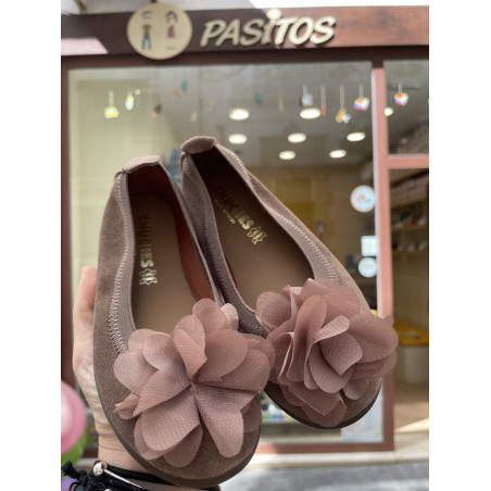 Bailarina de serraje taupe con moña