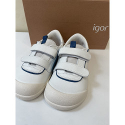 Deportivo Barefoot en piel blanco y detalles jeans