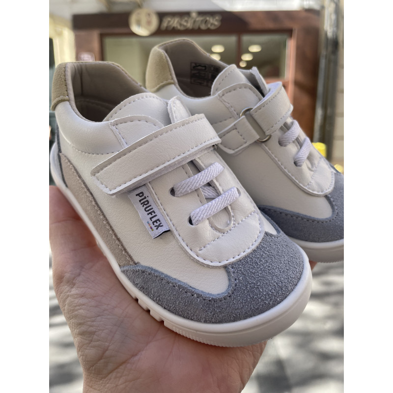 Deportivo Piruflex detalles azul y arena