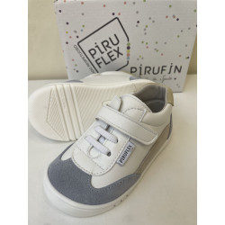 Deportivo Piruflex detalles azul y arena