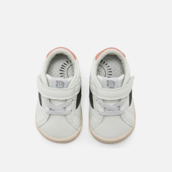 Deportiva respetuosa Mustang detalle kaki