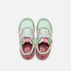 Deportivas respetuosas aguamarina de Mustang