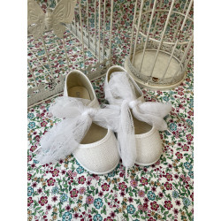 Angelito de lino blanco