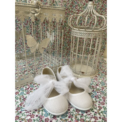 Angelito de lino blanco