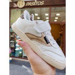 Deportiva respetuosa Mustang blanca detalle print