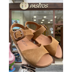 Sandalia barefoot serraje camel de Vivant