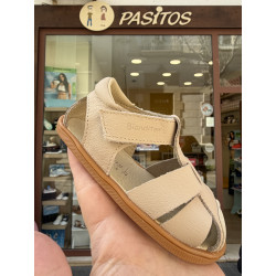 Sandalia blanca con velcro de Blanditos