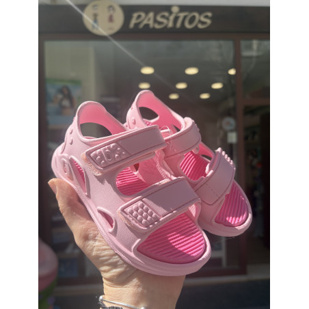 Playera de goma rosa combinada