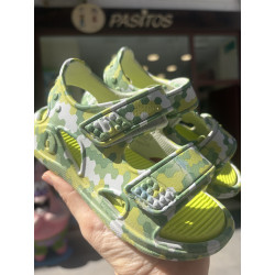 Playera de goma verde multi