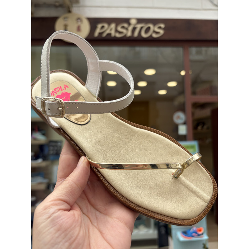 Sandalia dorada y blanca Pablosky clásica