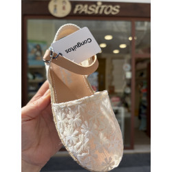 Esparteña de Conguitos con bordado de flores