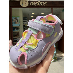 Sandalia rejilla malva respetuosa de Garvalin