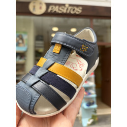 Sandalia respetuosa casual combinada azul-mostaza