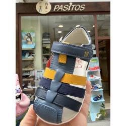 Sandalia respetuosa casual combinada azul-mostaza