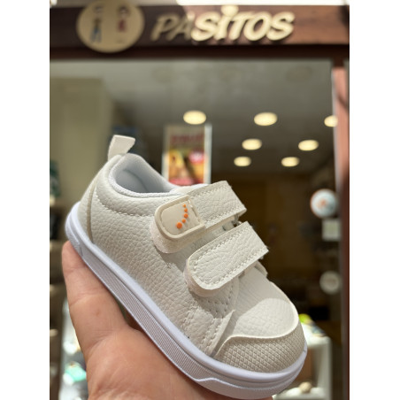 Deportiva de Blanditos vegana blanca lisa